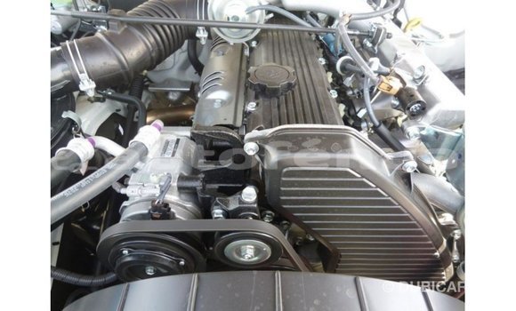 Acheter Import Voiture Toyota Land Cruiser Blanc à Import - Dubai, Marquesas Acheter Import Voiture Toyota Land Cruiser Blanc à Import - Dubai, Marquesas