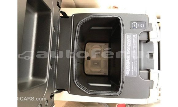 Acheter Import Voiture Toyota Land Cruiser Noir à Import - Dubai, Marquesas Acheter Import Voiture Toyota Land Cruiser Noir à Import - Dubai, Marquesas