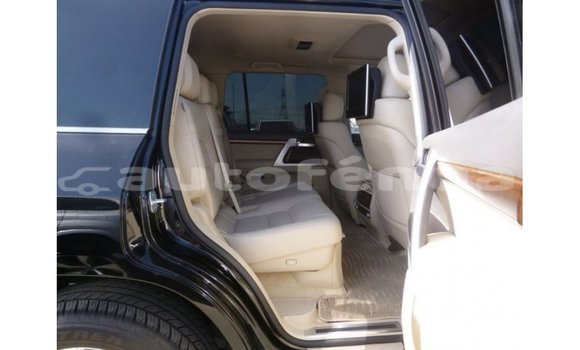 Buy Import Toyota Land Cruiser Black Car in Import - Dubai in Marquesas Buy Import Toyota Land Cruiser Black Car in Import - Dubai in Marquesas