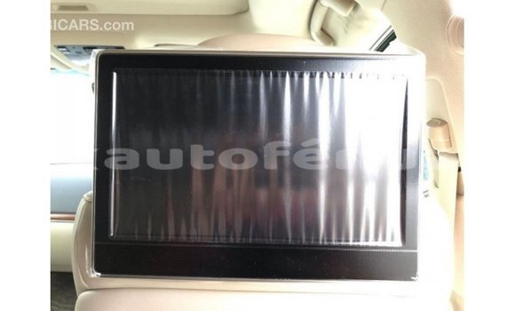 Buy Import Toyota Land Cruiser White Car in Import - Dubai in Marquesas Buy Import Toyota Land Cruiser White Car in Import - Dubai in Marquesas