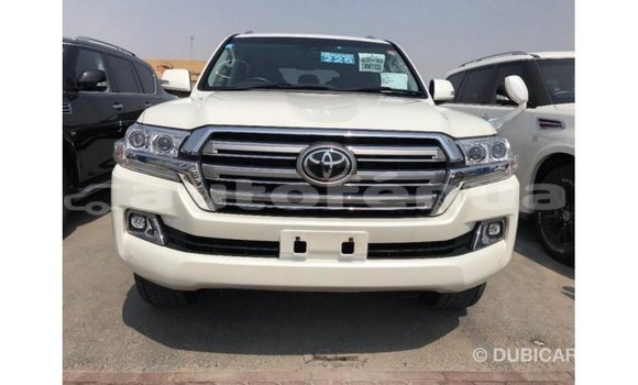 Buy Import Toyota Land Cruiser White Car in Import - Dubai in Marquesas Buy Import Toyota Land Cruiser White Car in Import - Dubai in Marquesas
