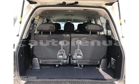 Buy Import Toyota Land Cruiser White Car in Import - Dubai in Marquesas Buy Import Toyota Land Cruiser White Car in Import - Dubai in Marquesas