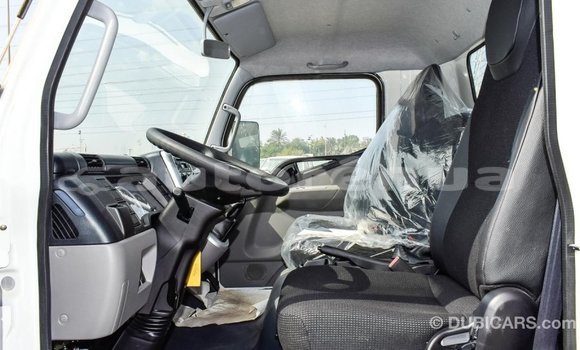 Acheter Import Voiture Mitsubishi Carisma Blanc à Import - Dubai, Marquesas Acheter Import Voiture Mitsubishi Carisma Blanc à Import - Dubai, Marquesas