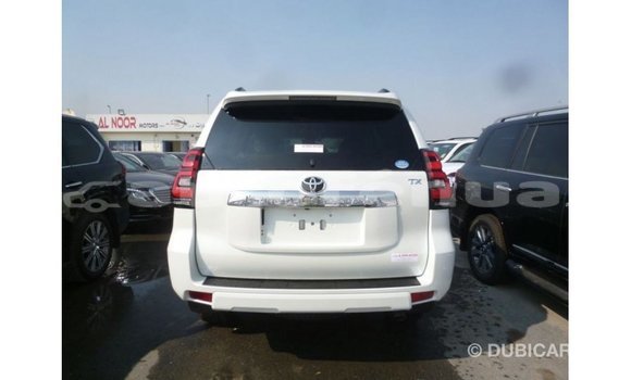 Acheter Import Voiture Toyota Prado Blanc à Import - Dubai, Marquesas Acheter Import Voiture Toyota Prado Blanc à Import - Dubai, Marquesas