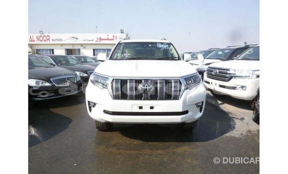 Acheter Import Voiture Toyota Prado Blanc à Import - Dubai, Marquesas Acheter Import Voiture Toyota Prado Blanc à Import - Dubai, Marquesas