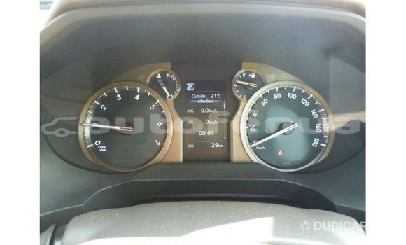 Acheter Import Voiture Toyota Prado Blanc à Import - Dubai, Marquesas Acheter Import Voiture Toyota Prado Blanc à Import - Dubai, Marquesas