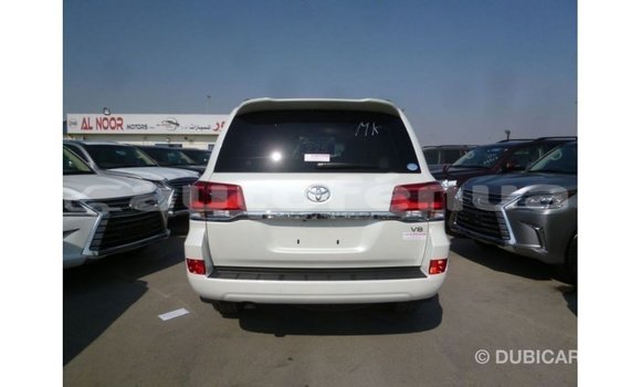 Buy Import Toyota Land Cruiser White Car in Import - Dubai in Marquesas Buy Import Toyota Land Cruiser White Car in Import - Dubai in Marquesas