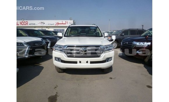 Buy Import Toyota Land Cruiser White Car in Import - Dubai in Marquesas Buy Import Toyota Land Cruiser White Car in Import - Dubai in Marquesas