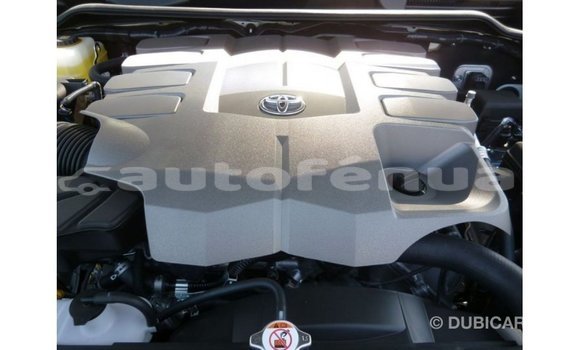 Buy Import Toyota Land Cruiser White Car in Import - Dubai in Marquesas Buy Import Toyota Land Cruiser White Car in Import - Dubai in Marquesas