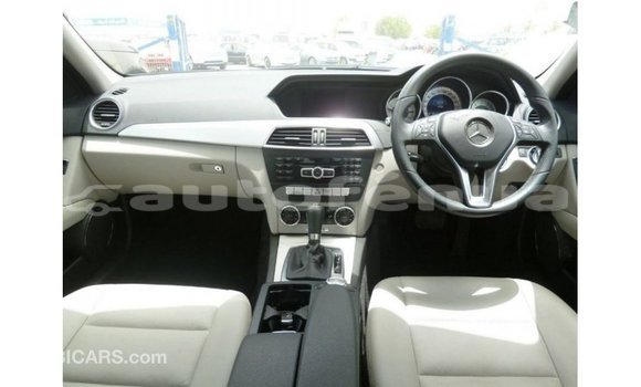 Buy Import Mercedes-Benz 190 Black Car in Import - Dubai in Marquesas Buy Import Mercedes-Benz 190 Black Car in Import - Dubai in Marquesas