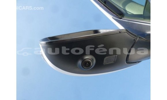 Acheter Import Voiture Toyota Land Cruiser Blanc à Import - Dubai, Marquesas Acheter Import Voiture Toyota Land Cruiser Blanc à Import - Dubai, Marquesas