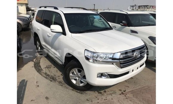 Buy Import Toyota Land Cruiser White Car in Import - Dubai in Marquesas Buy Import Toyota Land Cruiser White Car in Import - Dubai in Marquesas