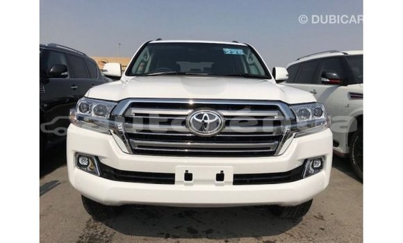 Buy Import Toyota Land Cruiser White Car in Import - Dubai in Marquesas Buy Import Toyota Land Cruiser White Car in Import - Dubai in Marquesas