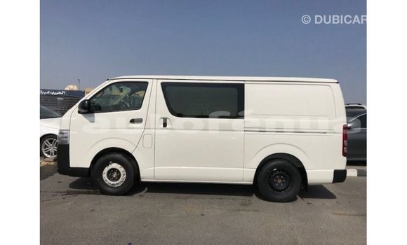 Buy Import Toyota Hiace White Car in Import - Dubai in Marquesas Buy Import Toyota Hiace White Car in Import - Dubai in Marquesas