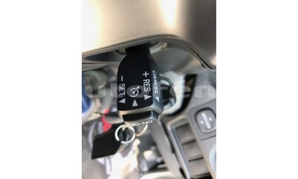 Buy Import Toyota Hiace White Car in Import - Dubai in Marquesas Buy Import Toyota Hiace White Car in Import - Dubai in Marquesas