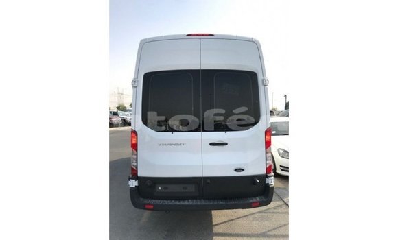 Buy Import Ford Club Wagon White Car in Import - Dubai in Marquesas Buy Import Ford Club Wagon White Car in Import - Dubai in Marquesas