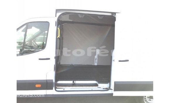 Buy Import Ford Club Wagon White Car in Import - Dubai in Marquesas Buy Import Ford Club Wagon White Car in Import - Dubai in Marquesas