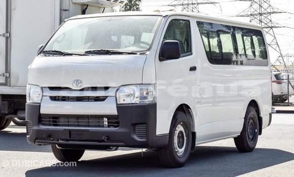 Acheter Import Voiture Toyota Hiace Blanc à Import - Dubai, Marquesas Acheter Import Voiture Toyota Hiace Blanc à Import - Dubai, Marquesas