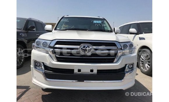 Buy Import Toyota Land Cruiser White Car in Import - Dubai in Marquesas Buy Import Toyota Land Cruiser White Car in Import - Dubai in Marquesas