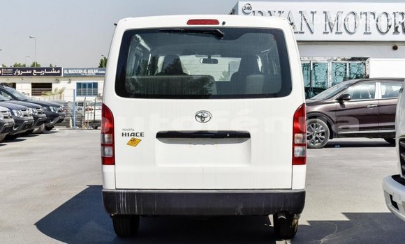 Acheter Import Voiture Toyota Hiace Blanc à Import - Dubai, Marquesas Acheter Import Voiture Toyota Hiace Blanc à Import - Dubai, Marquesas