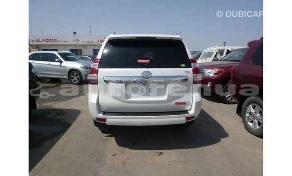 Acheter Import Voiture Toyota Prado Blanc à Import - Dubai, Marquesas Acheter Import Voiture Toyota Prado Blanc à Import - Dubai, Marquesas