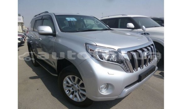 Acheter Import Voiture Toyota Prado Autre à Import - Dubai, Marquesas