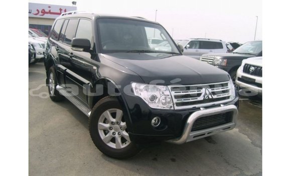 Acheter Import Voiture Mitsubishi Pajero Noir à Import - Dubai, Marquesas