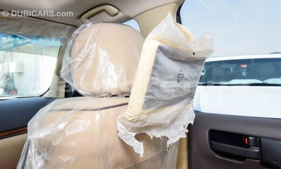 Acheter Import Voiture Toyota Land Cruiser Blanc à Import - Dubai, Marquesas Acheter Import Voiture Toyota Land Cruiser Blanc à Import - Dubai, Marquesas