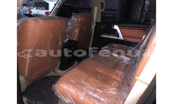 Acheter Import Voiture Toyota Land Cruiser Noir à Import - Dubai, Marquesas Acheter Import Voiture Toyota Land Cruiser Noir à Import - Dubai, Marquesas