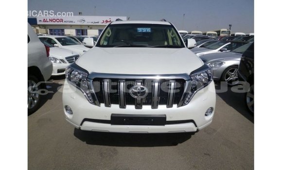 Acheter Import Voiture Toyota Prado Blanc à Import - Dubai, Marquesas Acheter Import Voiture Toyota Prado Blanc à Import - Dubai, Marquesas