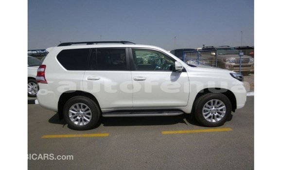 Acheter Import Voiture Toyota Prado Blanc à Import - Dubai, Marquesas Acheter Import Voiture Toyota Prado Blanc à Import - Dubai, Marquesas