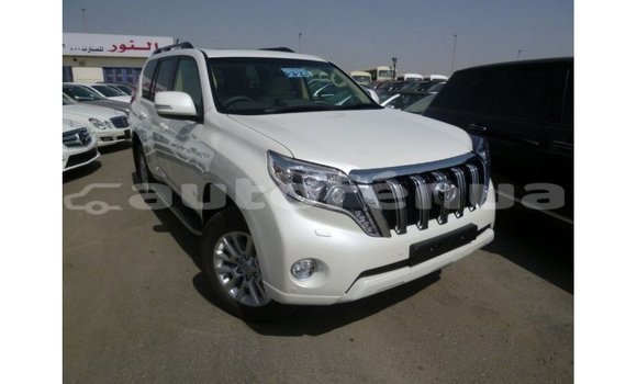 Acheter Import Voiture Toyota Prado Blanc à Import - Dubai, Marquesas Acheter Import Voiture Toyota Prado Blanc à Import - Dubai, Marquesas