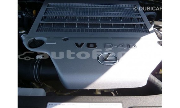 Acheter Import Voiture Lexus LX Blanc à Import - Dubai, Marquesas Acheter Import Voiture Lexus LX Blanc à Import - Dubai, Marquesas