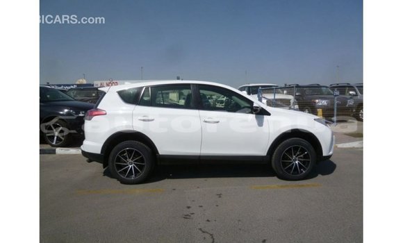 Buy Import Toyota 4Runner White Car in Import - Dubai in Marquesas Buy Import Toyota 4Runner White Car in Import - Dubai in Marquesas