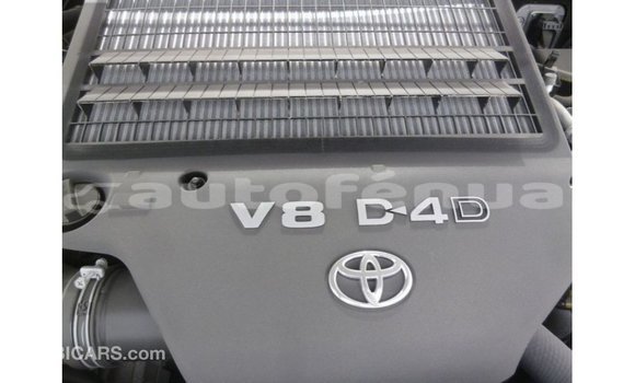 Acheter Import Voiture Toyota Land Cruiser Noir à Import - Dubai, Marquesas Acheter Import Voiture Toyota Land Cruiser Noir à Import - Dubai, Marquesas