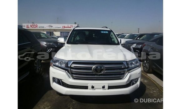 Buy Import Toyota Land Cruiser White Car in Import - Dubai in Marquesas Buy Import Toyota Land Cruiser White Car in Import - Dubai in Marquesas