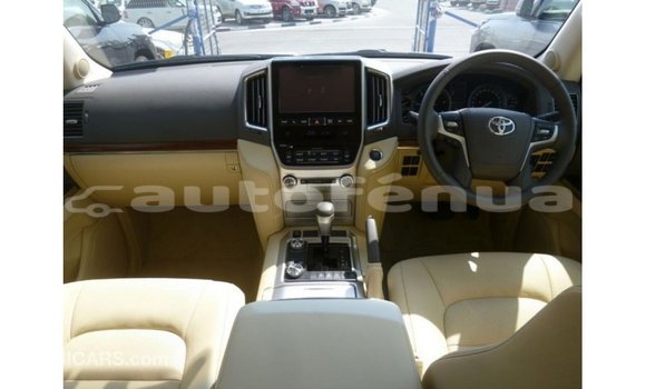 Buy Import Toyota Land Cruiser White Car in Import - Dubai in Marquesas Buy Import Toyota Land Cruiser White Car in Import - Dubai in Marquesas