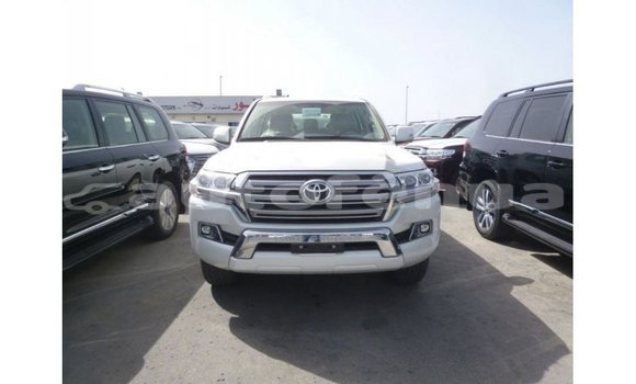 Buy Import Toyota Land Cruiser White Car in Import - Dubai in Marquesas Buy Import Toyota Land Cruiser White Car in Import - Dubai in Marquesas