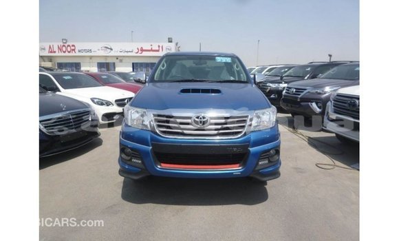 Acheter Import Voiture Toyota Hilux Bleu à Import - Dubai, Marquesas Acheter Import Voiture Toyota Hilux Bleu à Import - Dubai, Marquesas