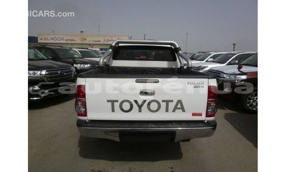 Buy Import Toyota Hilux White Car in Import - Dubai in Marquesas Buy Import Toyota Hilux White Car in Import - Dubai in Marquesas