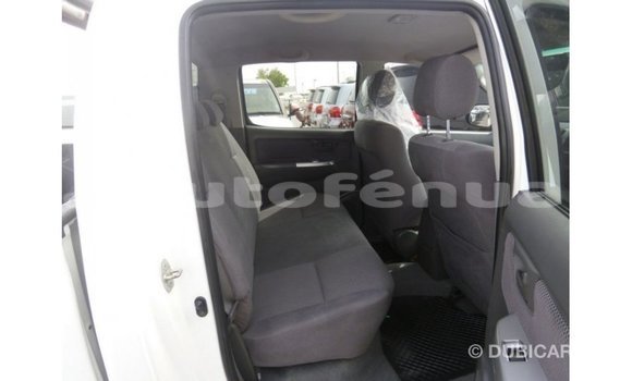 Buy Import Toyota Hilux White Car in Import - Dubai in Marquesas Buy Import Toyota Hilux White Car in Import - Dubai in Marquesas