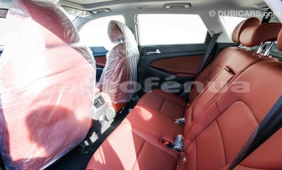 Buy Import Hyundai Tucson White Car in Import - Dubai in Marquesas Buy Import Hyundai Tucson White Car in Import - Dubai in Marquesas