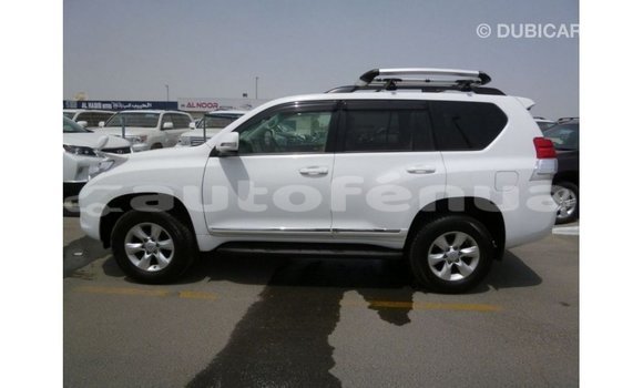 Acheter Import Voiture Toyota Prado Blanc à Import - Dubai, Marquesas Acheter Import Voiture Toyota Prado Blanc à Import - Dubai, Marquesas