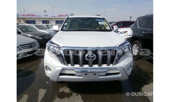 Acheter Import Voiture Toyota Prado Blanc à Import - Dubai, Marquesas Acheter Import Voiture Toyota Prado Blanc à Import - Dubai, Marquesas