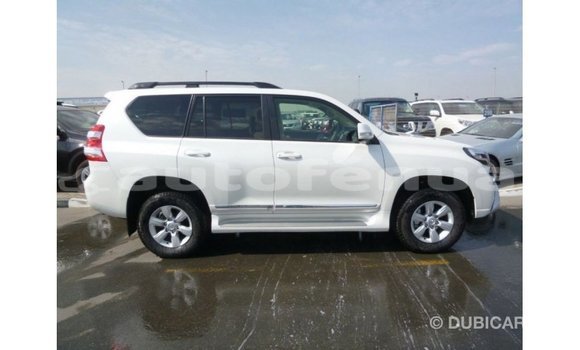 Acheter Import Voiture Toyota Prado Blanc à Import - Dubai, Marquesas Acheter Import Voiture Toyota Prado Blanc à Import - Dubai, Marquesas