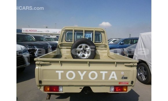 Buy Import Toyota Land Cruiser Beige Car in Import - Dubai in Marquesas Buy Import Toyota Land Cruiser Beige Car in Import - Dubai in Marquesas