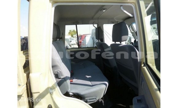 Buy Import Toyota Land Cruiser Beige Car in Import - Dubai in Marquesas Buy Import Toyota Land Cruiser Beige Car in Import - Dubai in Marquesas