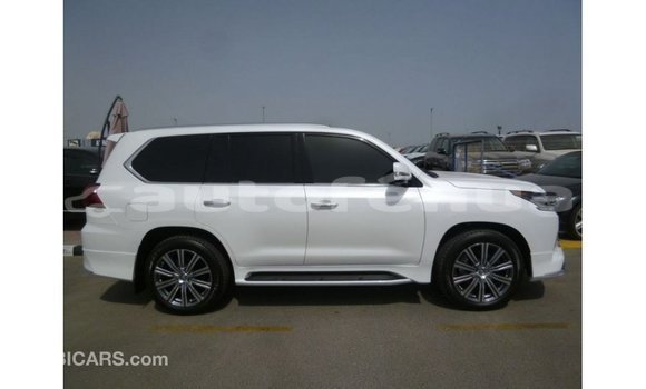 Buy Import Lexus LX White Car in Import - Dubai in Marquesas Buy Import Lexus LX White Car in Import - Dubai in Marquesas