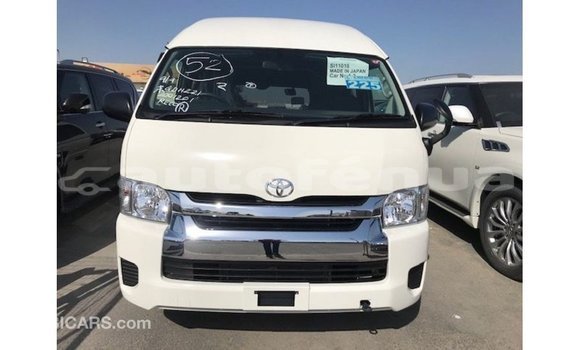 Acheter Import Voiture Toyota Hiace Blanc à Import - Dubai, Marquesas Acheter Import Voiture Toyota Hiace Blanc à Import - Dubai, Marquesas