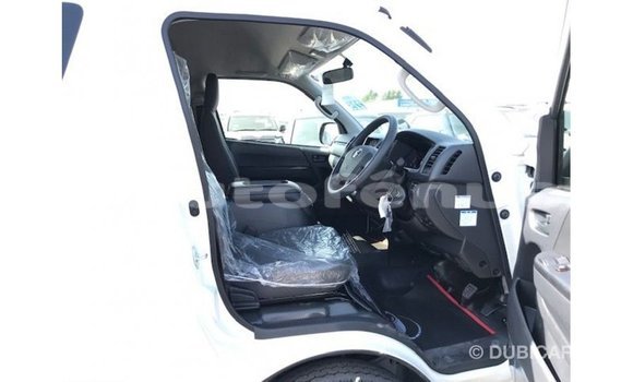 Acheter Import Voiture Toyota Hiace Blanc à Import - Dubai, Marquesas Acheter Import Voiture Toyota Hiace Blanc à Import - Dubai, Marquesas